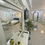 Luxury By White Titanicbreeze * Năvodari