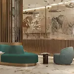 Luxury By White Titanicbreeze Lägenhet