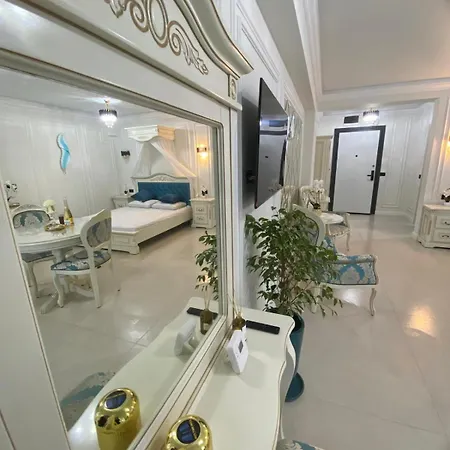 Luxury By White Titanicbreeze * ナボダリ