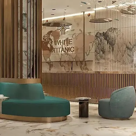 Luxury By White Titanicbreeze Apartment