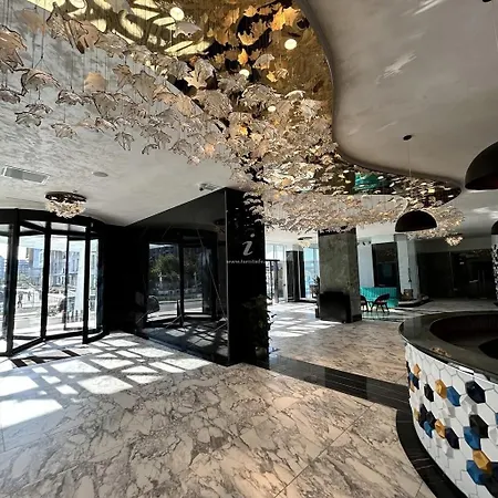 Luxury By White Titanicbreeze Apartment Navodari